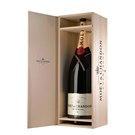 More moet-brut-neb-boxed-open.jpg